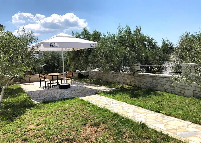 Bexheti 아파트호텔 사밀