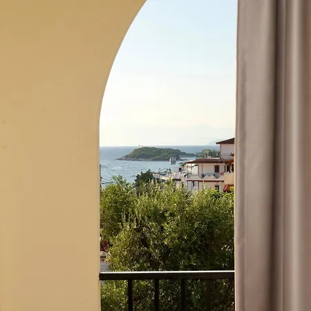 Abelia Hotel