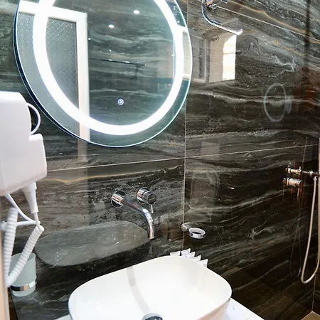 Abelia Hotel 4*