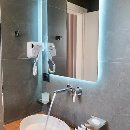 Abelia Hotel 4*